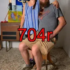 704r