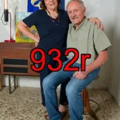 932r
