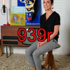 939r
